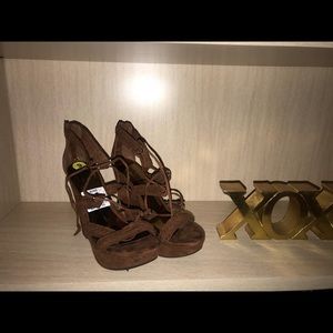 Carlos Santana lace up wedges